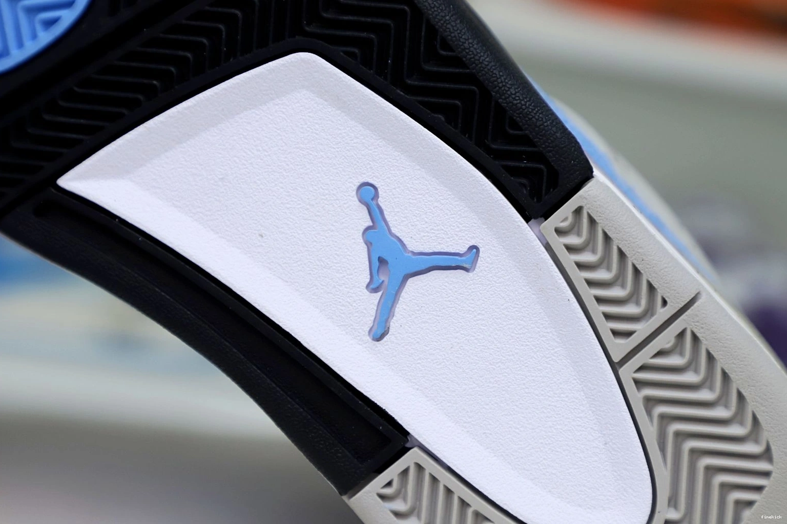 4 BLUE UNIVERSITY AIR JORDAN 0712